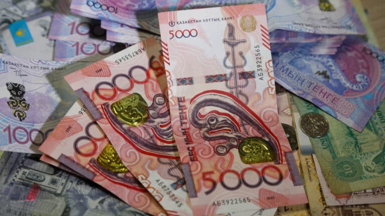 Теңге бір айда 3,3 пайызға нығайды