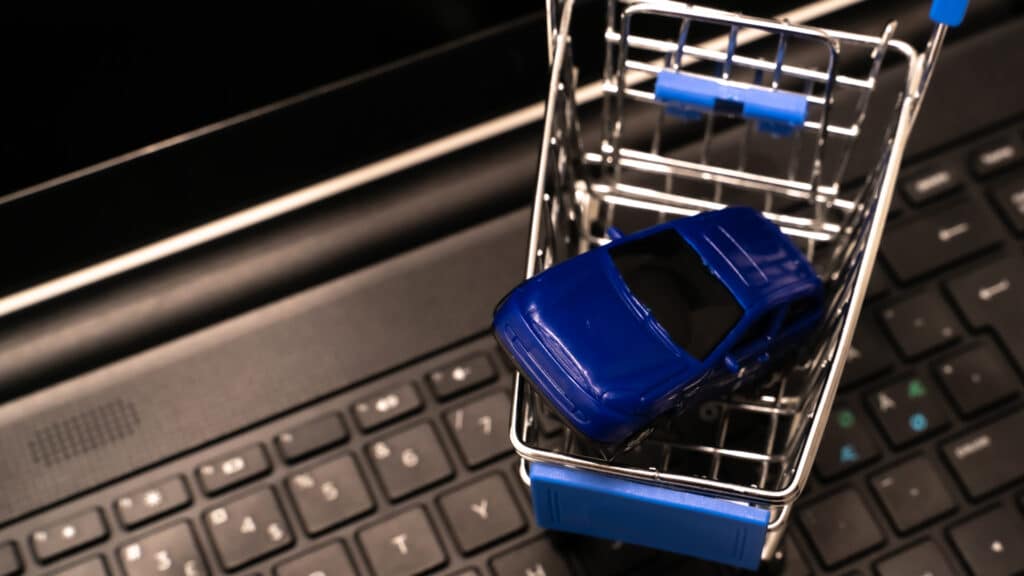 Автодилер рассказал, как не попасть на мошенников при покупке машины из Китая