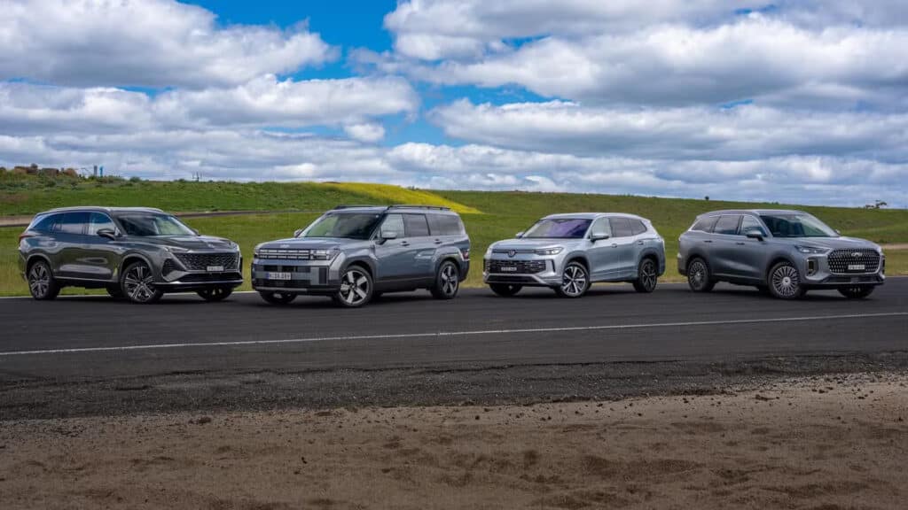 Эксперты назвали самые безопасные кроссоверы 2025 года