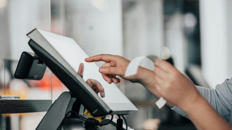 В Казахстане с 2026 года обновят требования по кассам и чекам для бизнеса