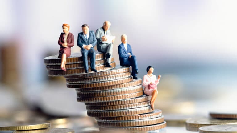 Пенсии и пособия вырастут в Казахстане в 2026 году