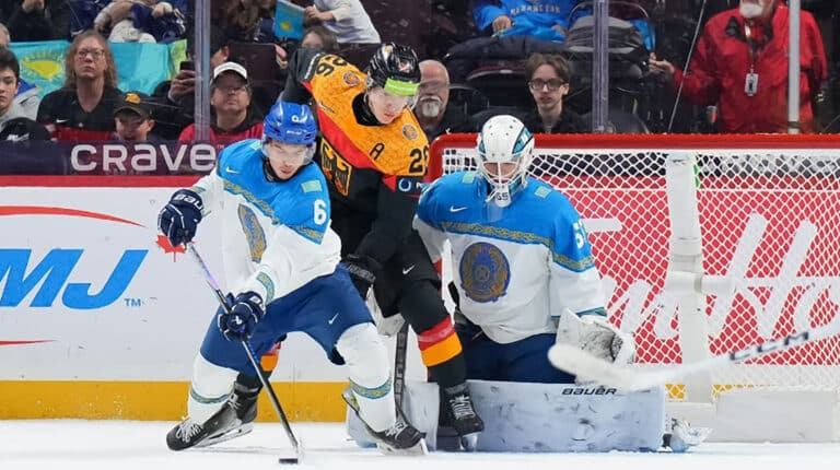 В ближайший уик-энд казахстанская молодежка стартует на ЧМ по хоккею