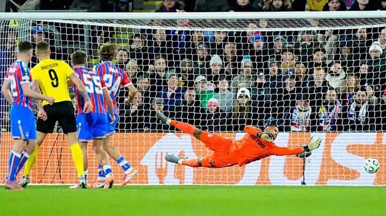 Бывшие соперники казахстанцев продолжают борьбу за трофей Лиги конференций