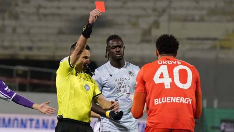 Уникальный случай – двух вратарей Серии А удалили в первые минуты матча