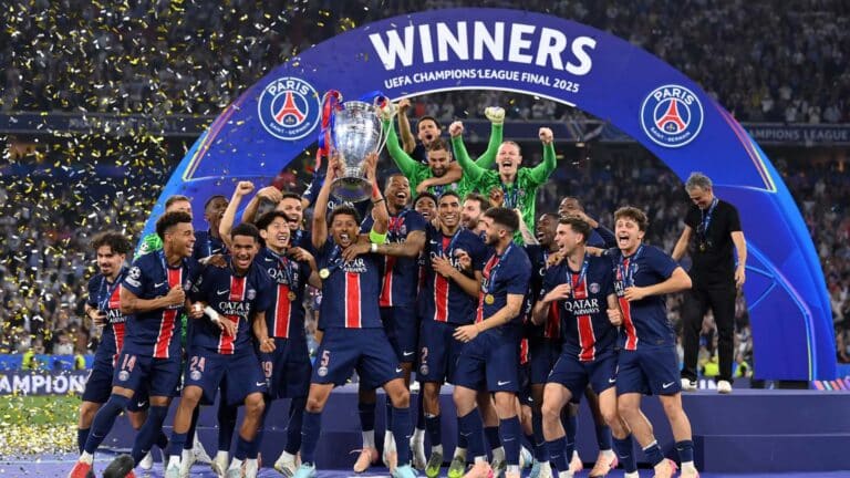 «ПСЖ», «Бавария» и «Манчестер Сити» выпали из списка Forbes, «Реал» – 20-й