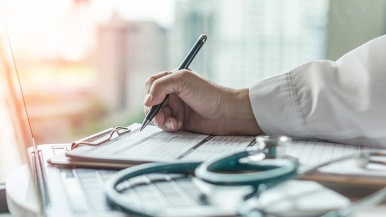 Елжан Биртанов рассказал о конфликте ФСМС с Минздравом