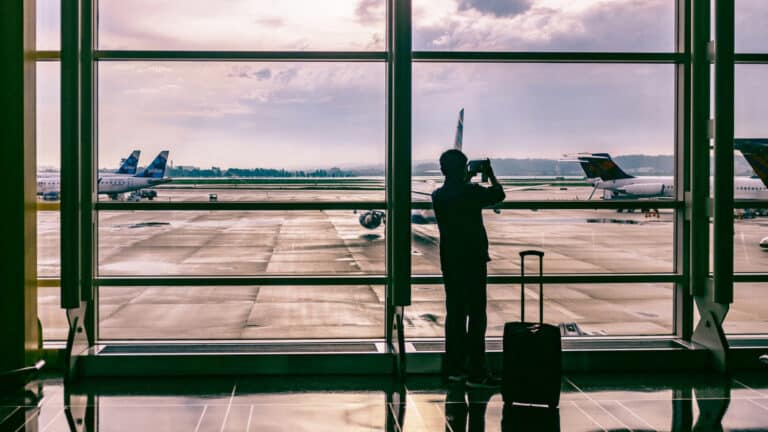 Тарифы на услуги аэропортов увеличат в Казахстане