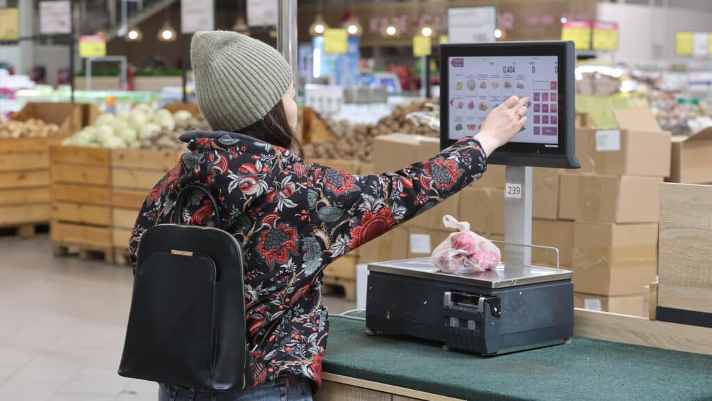 Эксперт предупредил о возможном росте цен на продукты и услуги в Казахстане/Аскар Ахметуллин, бильд-редактор: Дастан Шанай