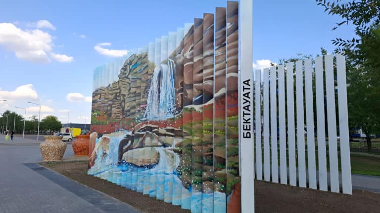 Миллионер Forbes не заплатил художникам Караганды за работу спустя почти полгода