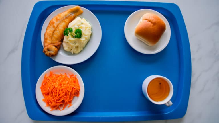 Морковь в школах Казахстана стоит в 20 раз дороже, чем в магазине