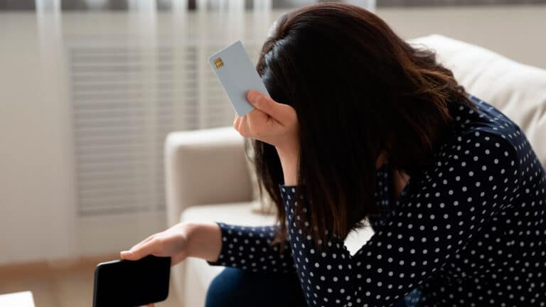 Каждый четвертый казахстанец влез в долги на Черную пятницу