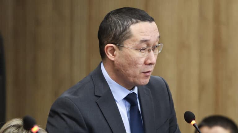 Адвокат Ерлан Газымжанов перестал работать с экс-министром Бишимбаевым