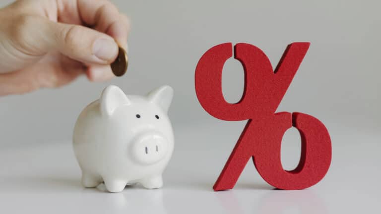 Банки предлагают казахстанцам депозиты до 20,5% к концу года