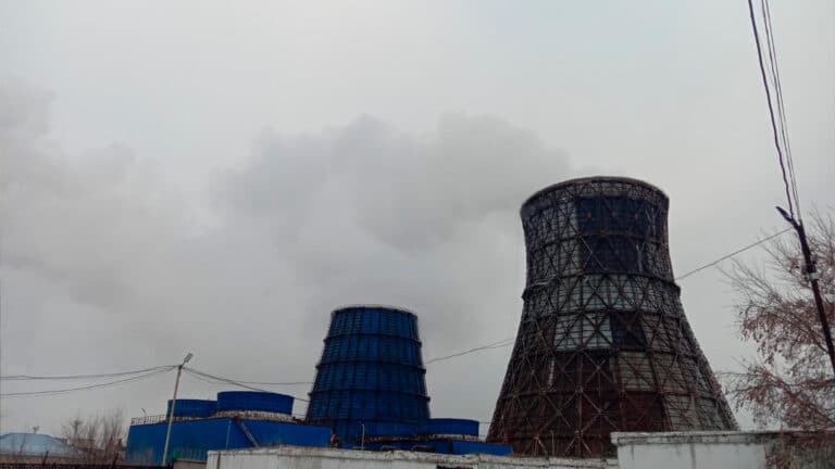 Компания миллионера из Forbes отказалась от оборудования ТЭЦ из России из-за санкций