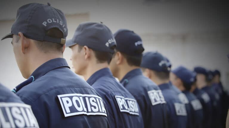 Казахстанцам будут платить за помощь правоохранителям