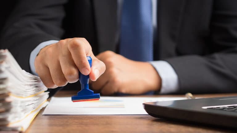 Часть компаний в Казахстане теряет доступ к кредитам