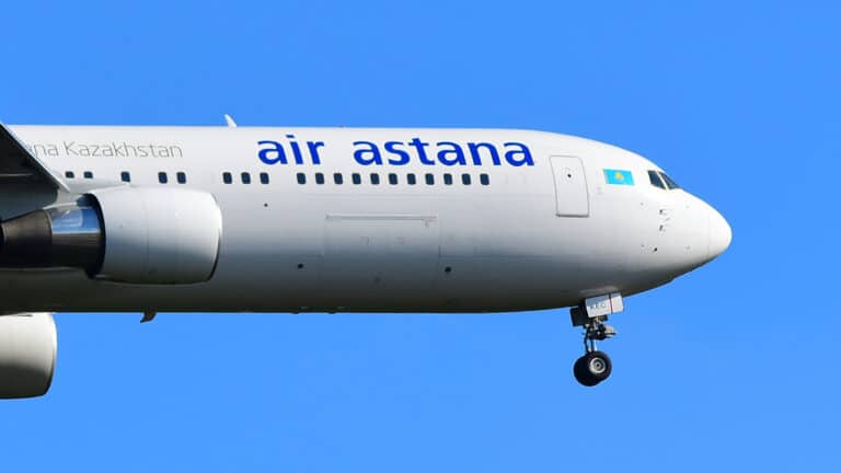 Британская BAE Systems продала 10% акций Air Astana за $52 млн
