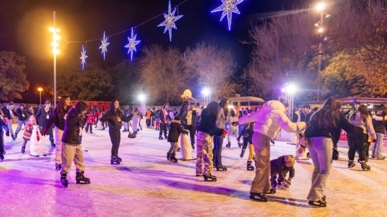 Где покататься на коньках в Алматы