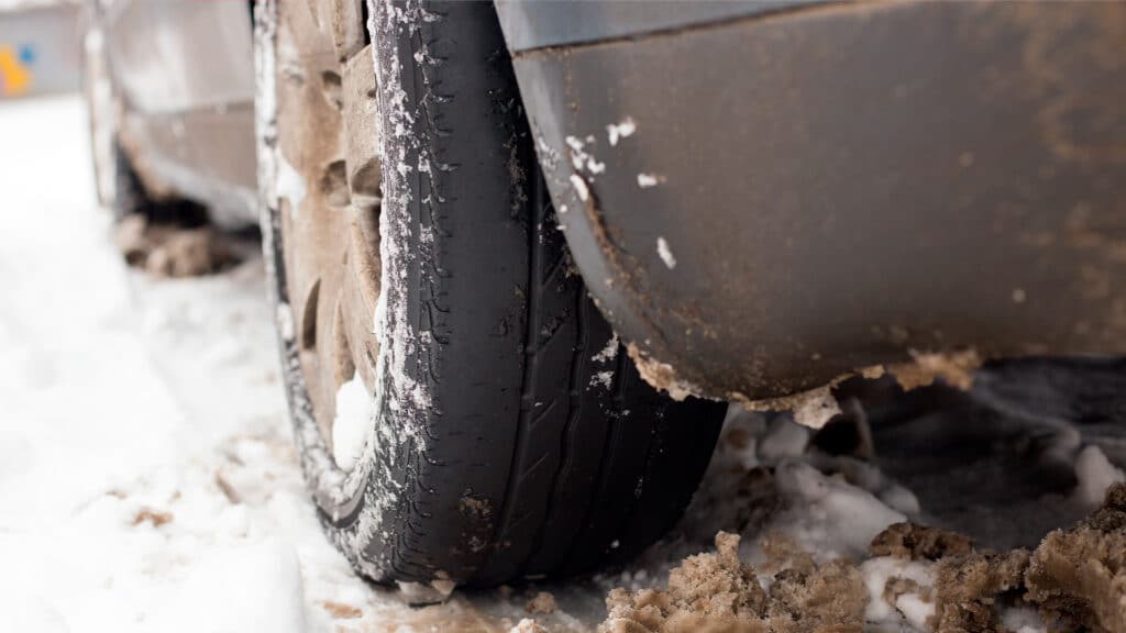 Land Cruiser на летних шинах задержали в Акмолинской области