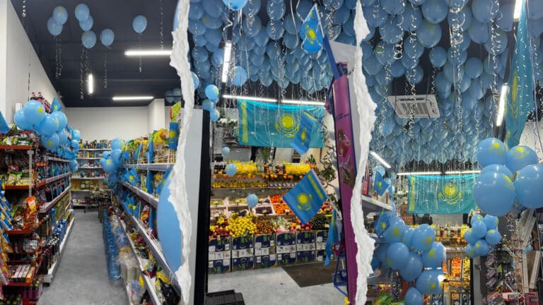 Декор магазина в Астане к Дню независимости вызвал восхищение у казахстанцев