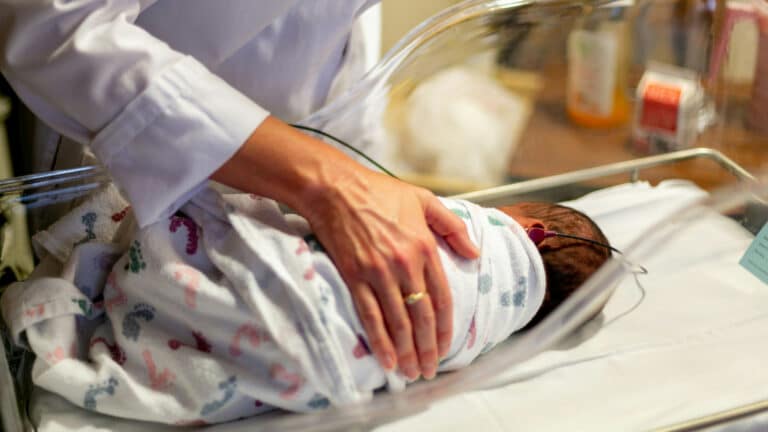 Сколько малышей родились в День Независимости, рассказали в Минздраве