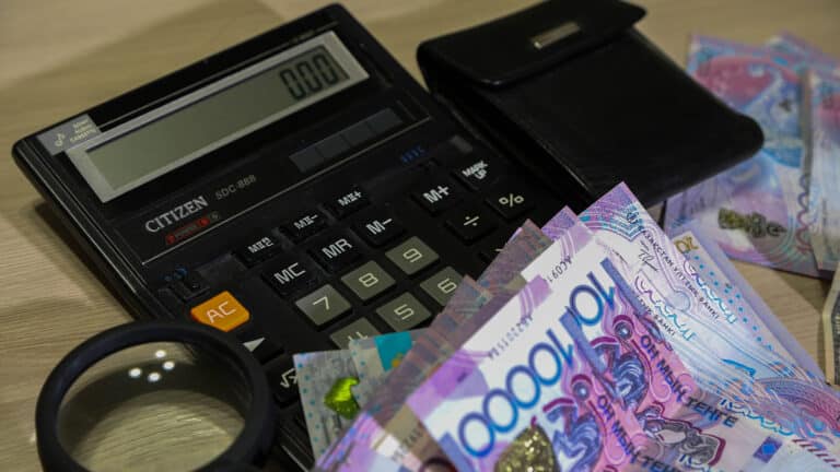 Микрокредиты населению выросли до 1,3 трлн тенге – ломбарды разогнали рынок