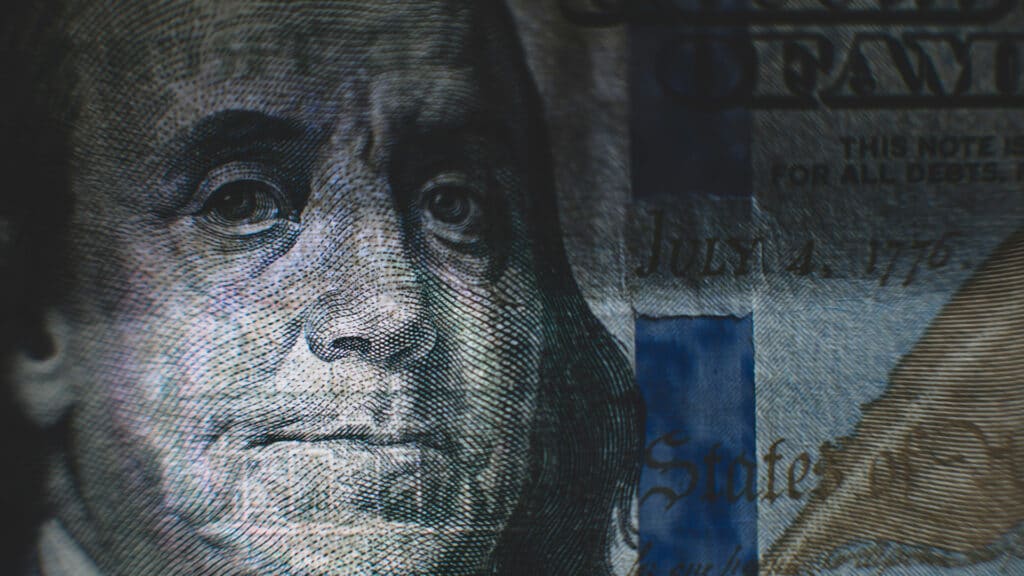 Доллар қайтадан қымбаттады: жыл соңына дейін не өзгерді / Фото: Shutterstock