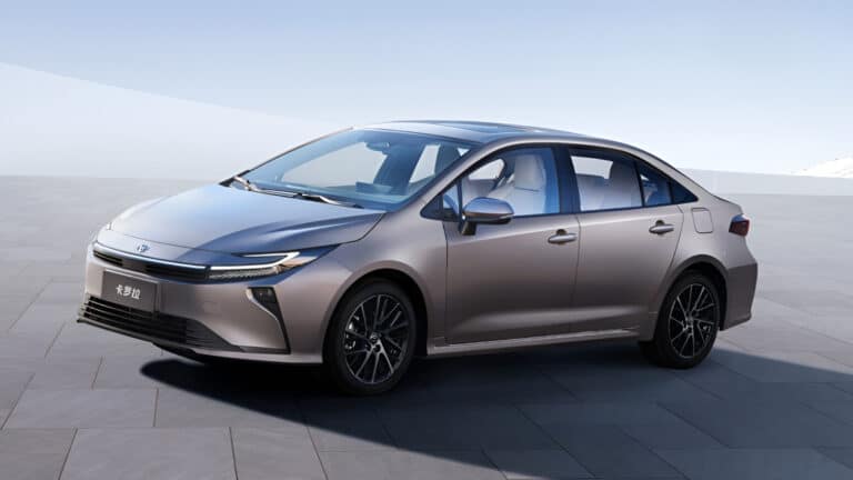 Новая Toyota Corolla с расходом 4 л/100 км вышла в Китае