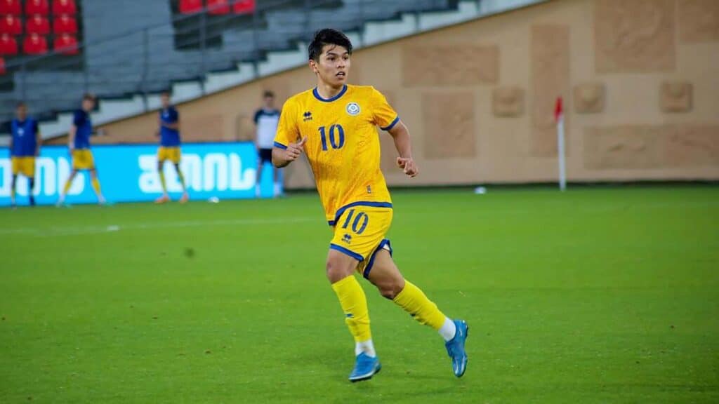 Галымжан Кенжбек, поигравший в чемпионатах Кипра и Словакии, отправляется в Россию