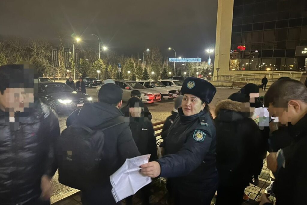 Дети-спортсмены из СКО остались одни ночью в развлекательном заведении Кокшетау