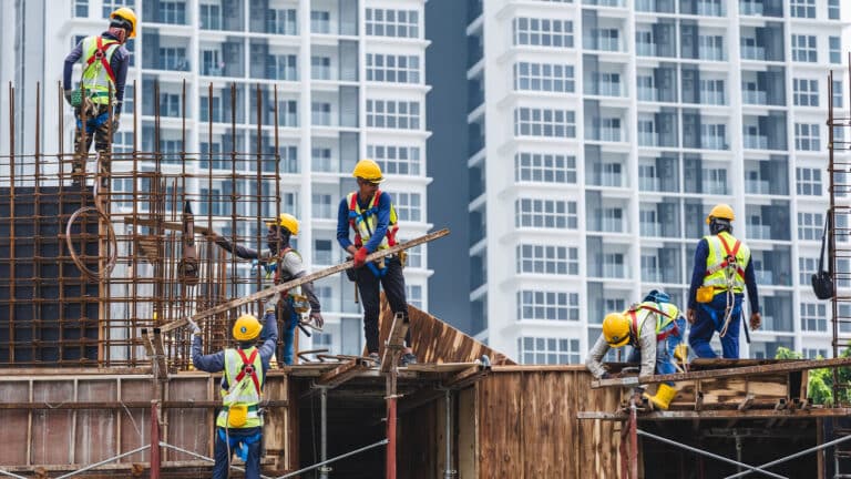 Мораторий и инженерные сети: что тормозит ввод жилья в Казахстане