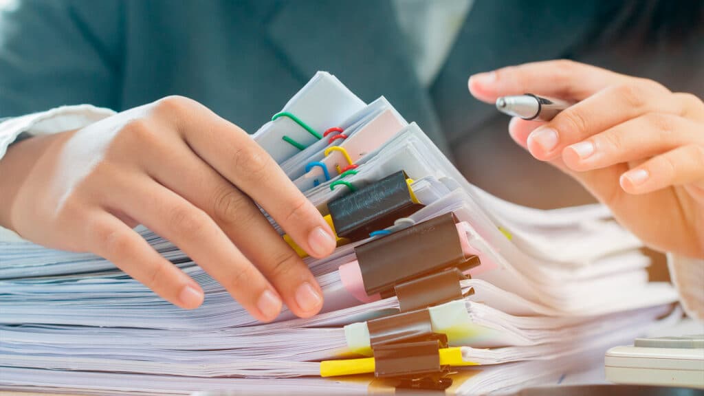 Российская компания обрела контроль над казахстанской геологоразведочной компанией/shutterstock, бильд-редактор: Дастан Шанай