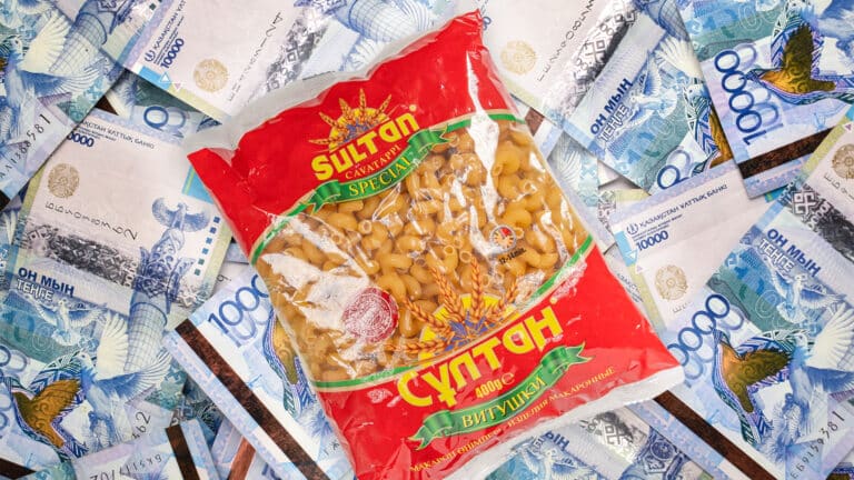Более 2 млн тенге получают директора завода, производящего макароны «Султан»