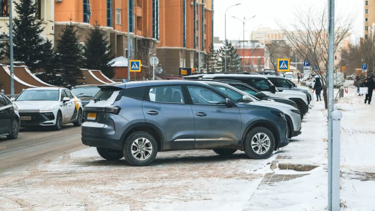 Все парковки Астаны теперь принадлежат акимату: стоимость изменят
