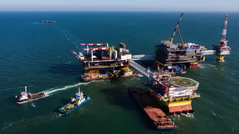 Казахстан хочет передать китайцам долю «Лукойла» в своем новом месторождении