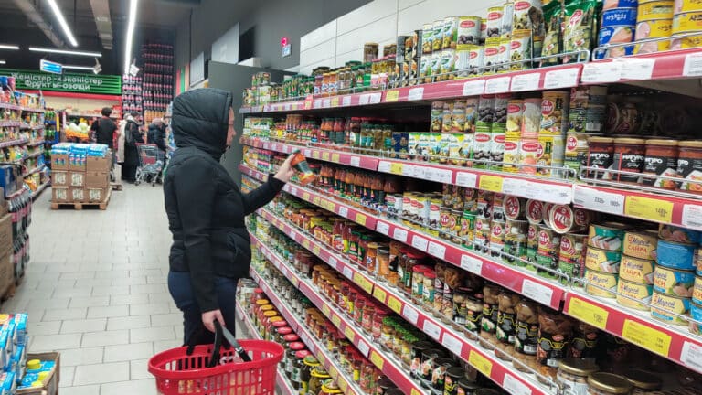 Казахстан расширил перечень социально значимых продуктов с регулируемыми ценами