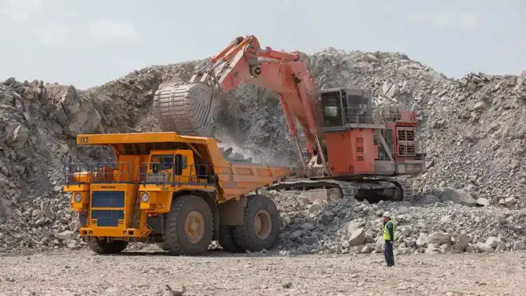 Ресей азаматы мен қазақстандық бизнесмендерге тиесілі компания KASE-ден кетті