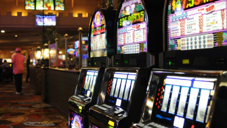 По всему Казахстану хотят построить множество казино