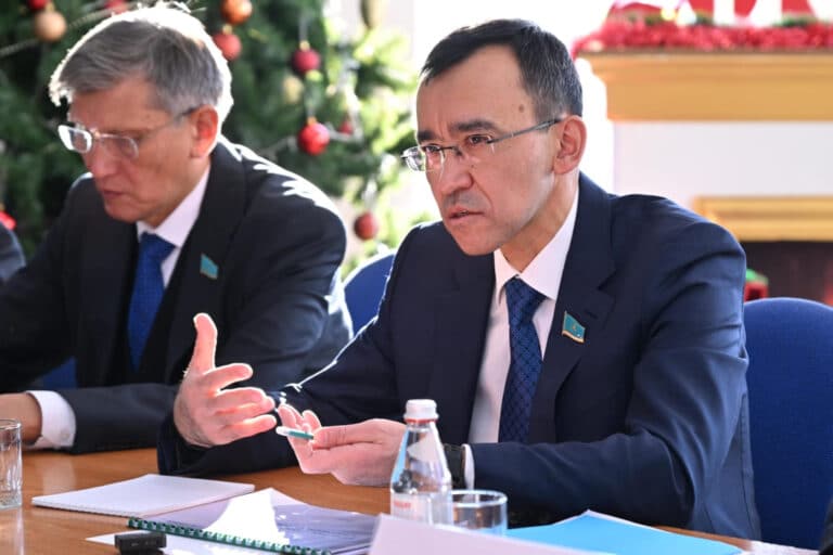 Ашимбаев заявил о высокой статистике суицидов среди молодежи в Казахстане