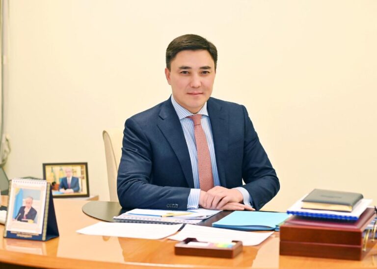 Шымкент тізгінін ұстаған Ғабит Сыздықбеков туралы не белгілі