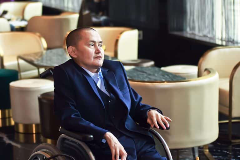 Белсенді мүгедектер жайлы орынсыз сөйлеген шенеунікті отставкаға жіберуді талап етті