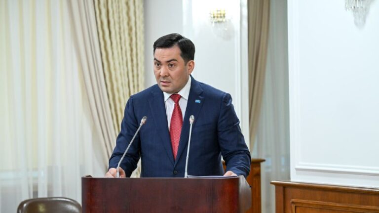 Ақкенженов төртінші мұнай өңдейтін зауытты іске қосу мерзімін атады