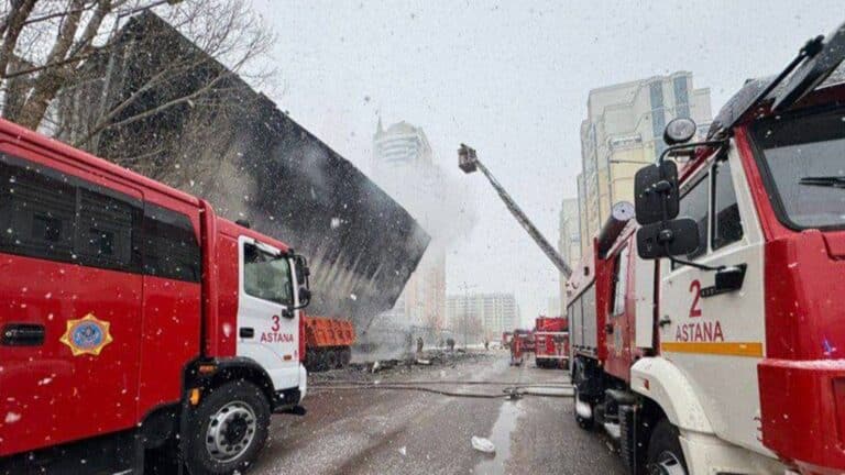 Астанада бұрынғы Cinema City ғимараты өртенді