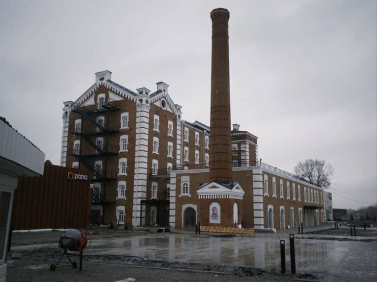 Писатели и поэты РК смогут бесплатно жить в пятизвездочном отеле Семея 1890-года