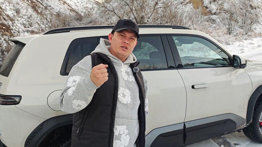 Зимний тест-драйв BYD Leopard 3 провел казахстанский автоблогер