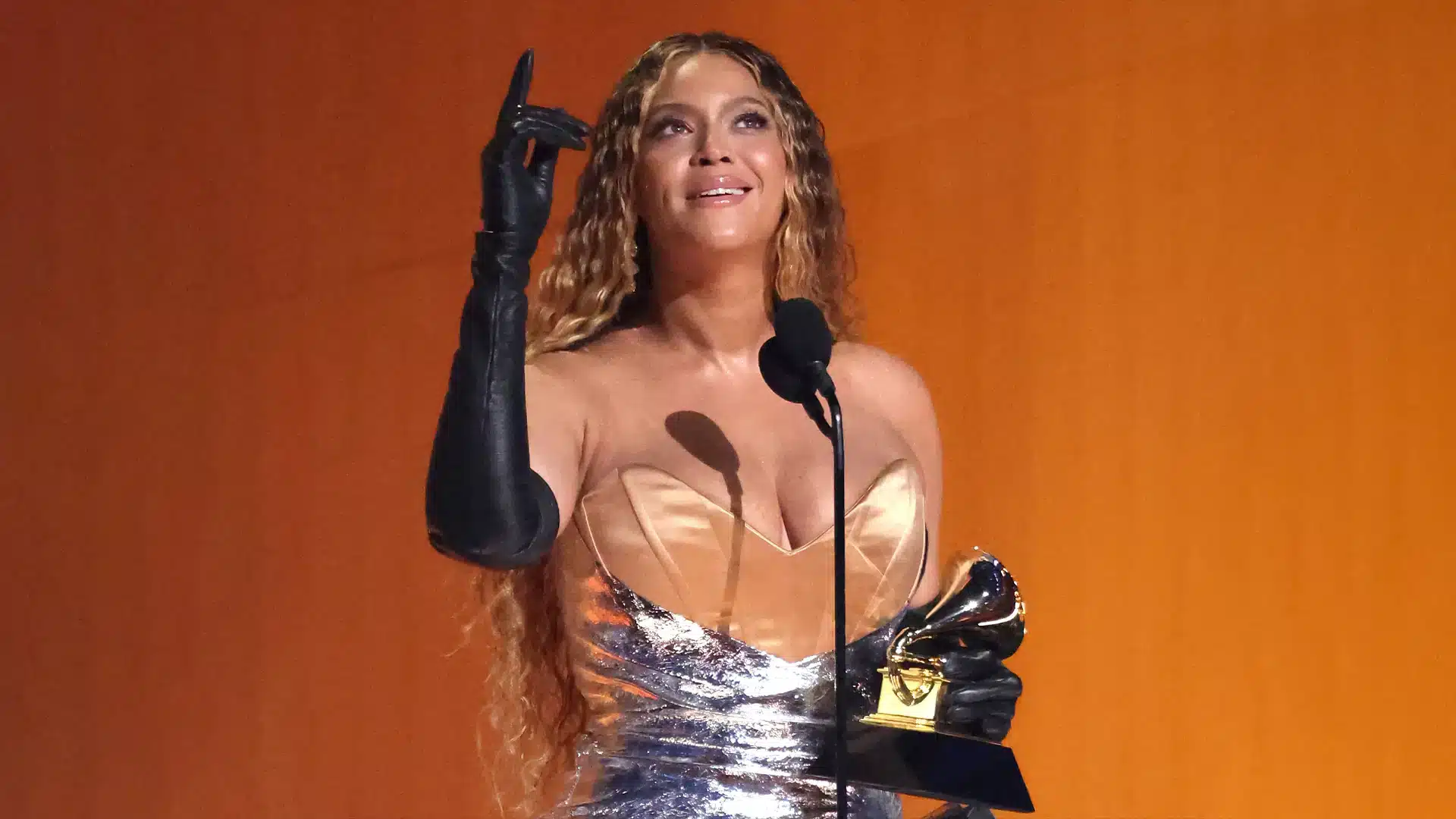 Жаныыым Beyonce