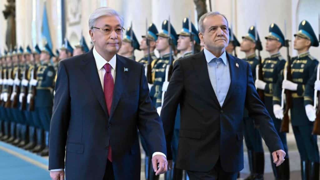 Иран президенті Масуд Пезешкиан Астанаға келді