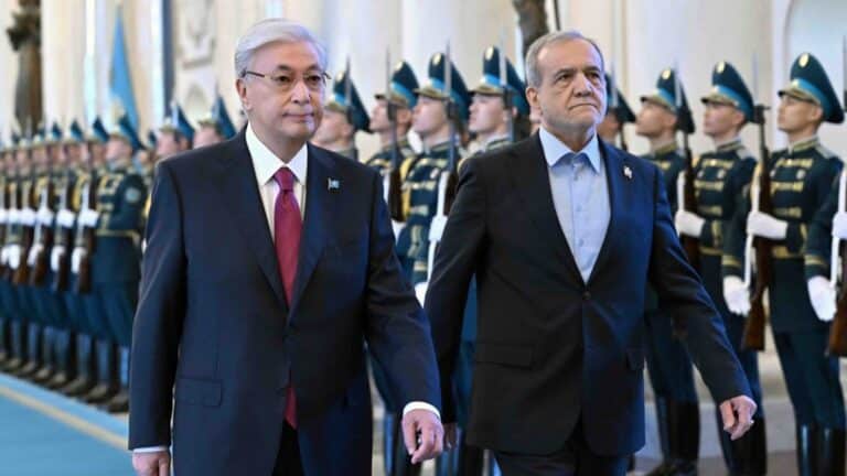 Иран президенті Масуд Пезешкиан Астанаға келді