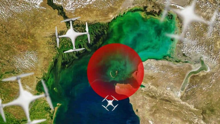 Украин дрондары Каспий теңізіндегі мұнай кен орнын атқылады