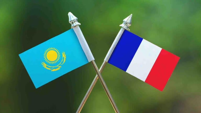 Қазақстан мен Франция заңсыз мигранттарды кері қайтару жөнінде келісімге келді